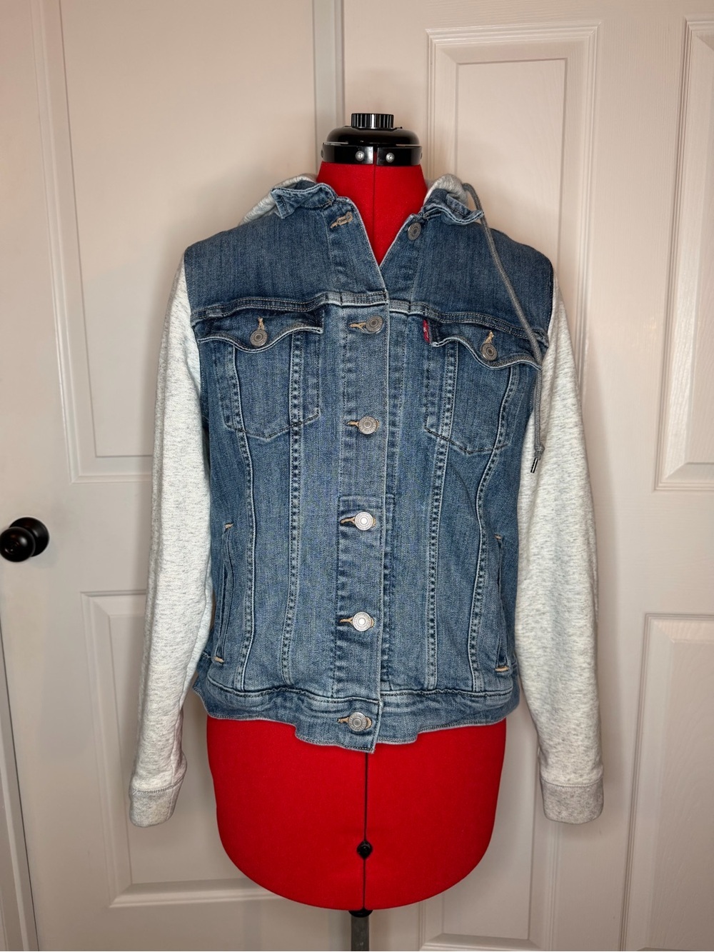Levi's Indigo Trucker Denim Jean Jacket Gray Hoodie Sweatshirt Youth Sz Large.